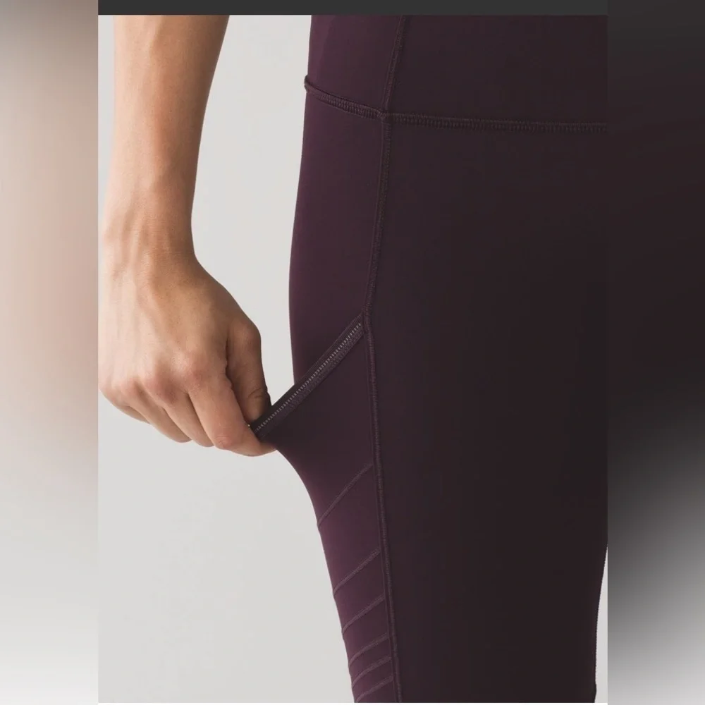 Lululemon | Fresh Tracks Tight Leggings Black Cherry Size 4 Yoga Running‎ Active